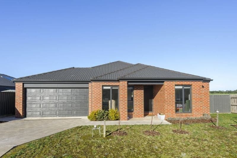 31 Imperial Drive COLAC VIC, Colac - Image 1