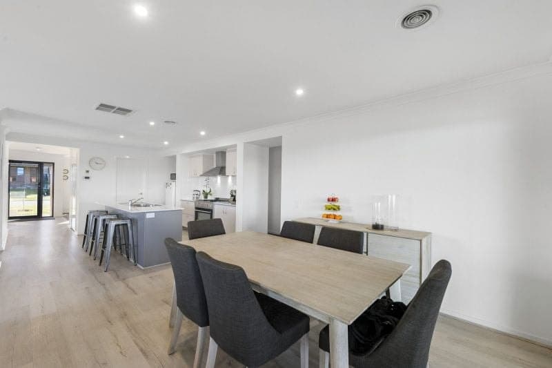 31 Imperial Drive COLAC VIC, Colac - Thumbnail 4