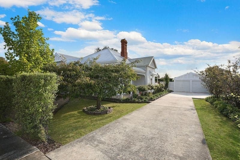 21 Campbell Street COLAC VIC, Colac - Thumbnail 2