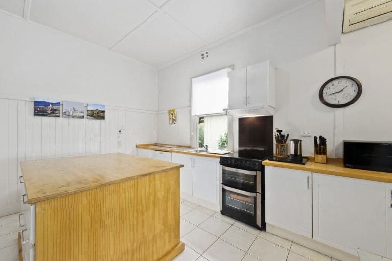 903 Hawks Nest Road POMBORNEIT EAST VIC, Pomborneit East - Thumbnail 2