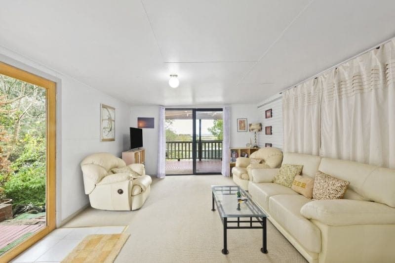 903 Hawks Nest Road POMBORNEIT EAST VIC, Pomborneit East - Thumbnail 5