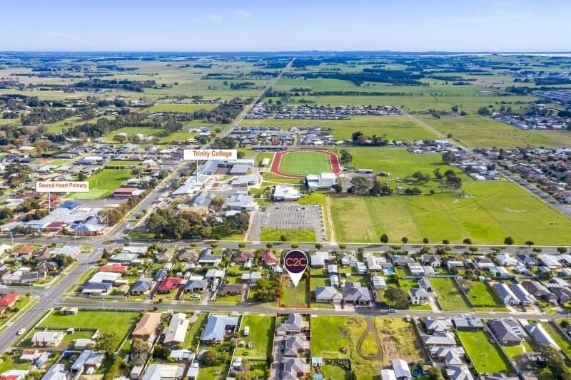 25 Borwick Street Colac VIC, Colac - Image 1