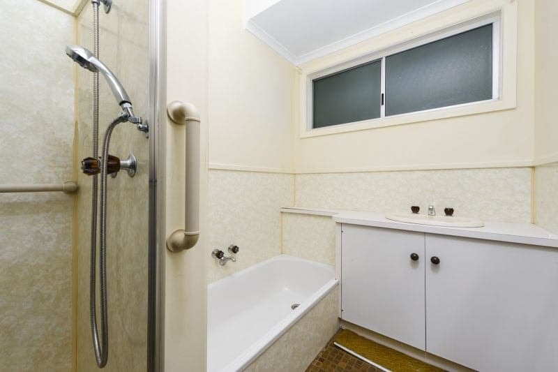 74 Hart Street COLAC VIC, Colac - Thumbnail 4