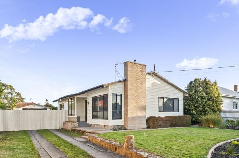 2 Wynne Street COLAC VIC, Colac - Image 1