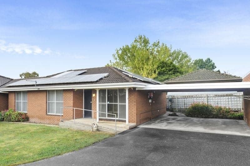 2/10 Gravesend Street COLAC VIC, Colac - Image 1