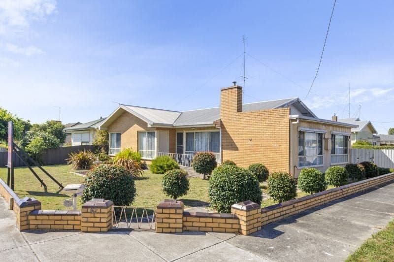 82 Murray Street East COLAC VIC, East Colac - Image 1