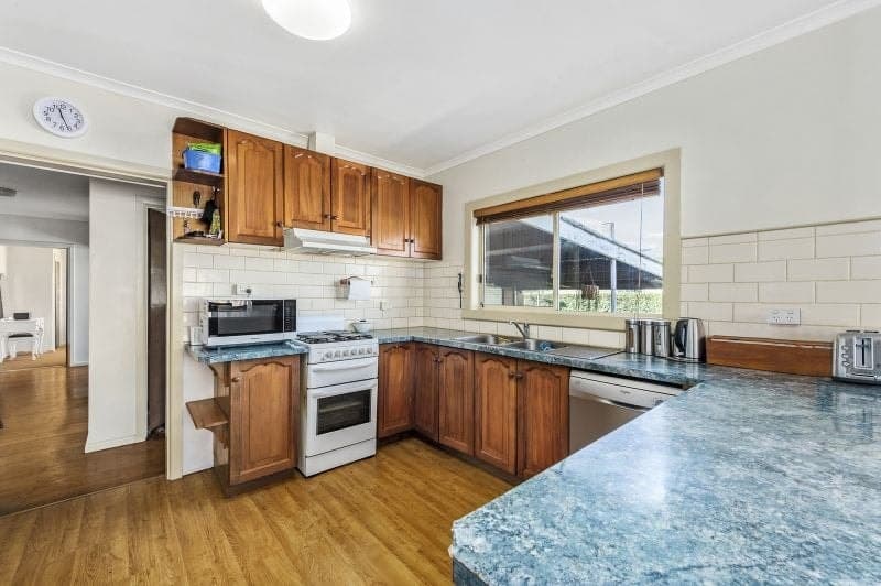 82 Murray Street East COLAC VIC, East Colac - Thumbnail 2