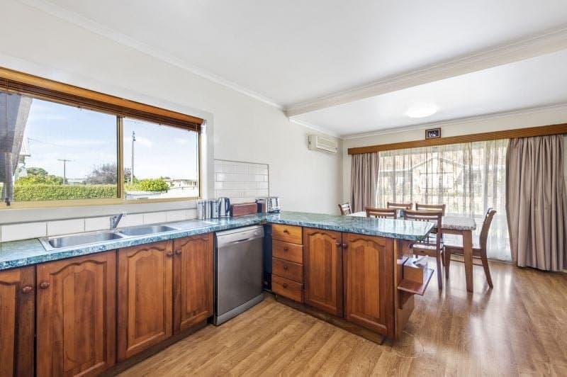 82 Murray Street East COLAC VIC, East Colac - Thumbnail 3