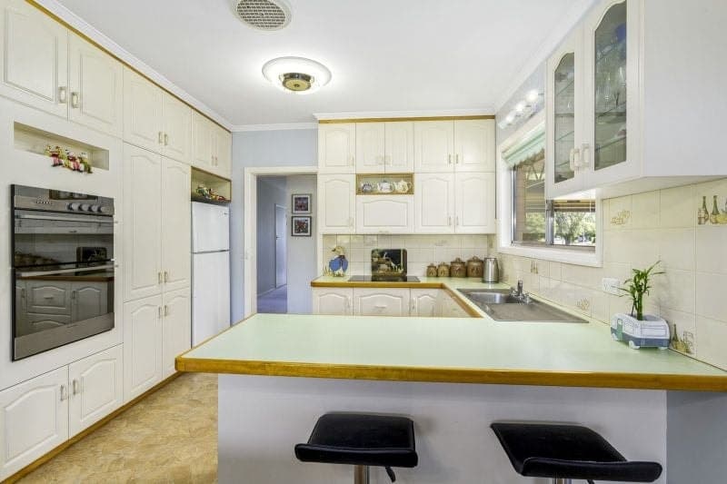 9 McAdam Crescent COLAC VIC, Colac - Thumbnail 2