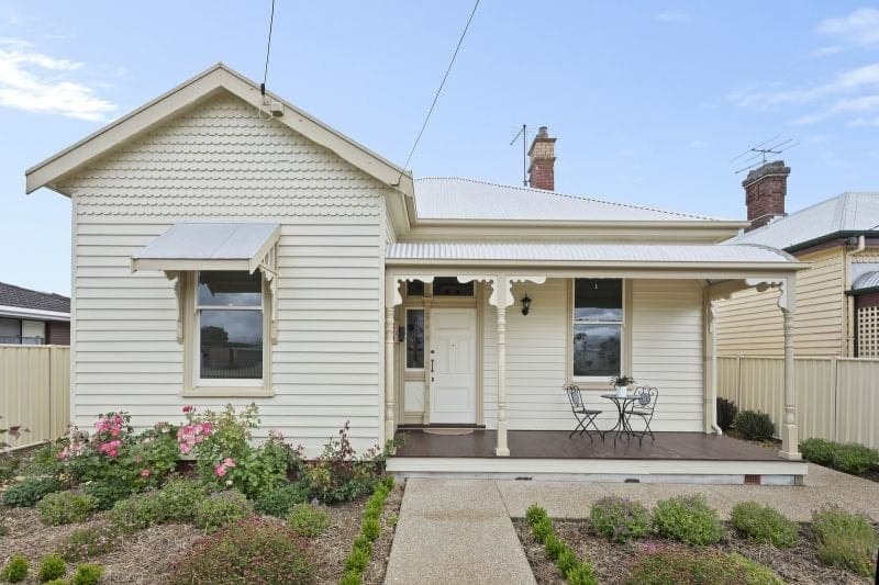 31 Manifold Street COLAC VIC, Colac - Thumbnail 2