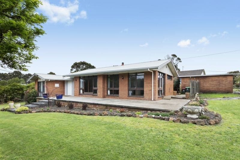 13 Murrock Street SIMPSON VIC, Simpson - Image 1