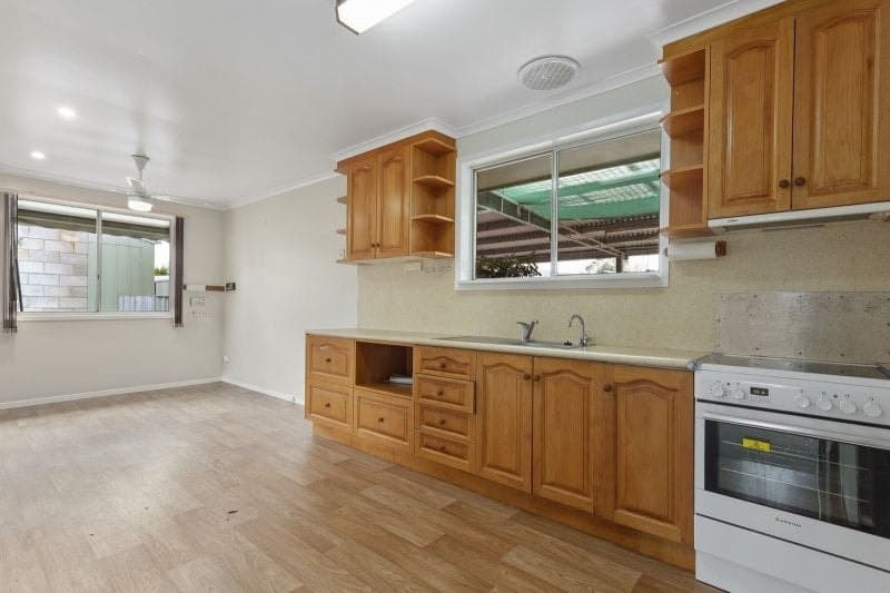9 Kardella Street SIMPSON VIC, Simpson - Thumbnail 2