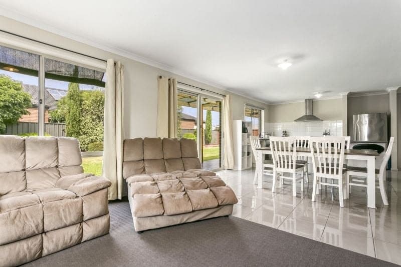 61 Imperial Drive COLAC VIC, Colac - Thumbnail 3