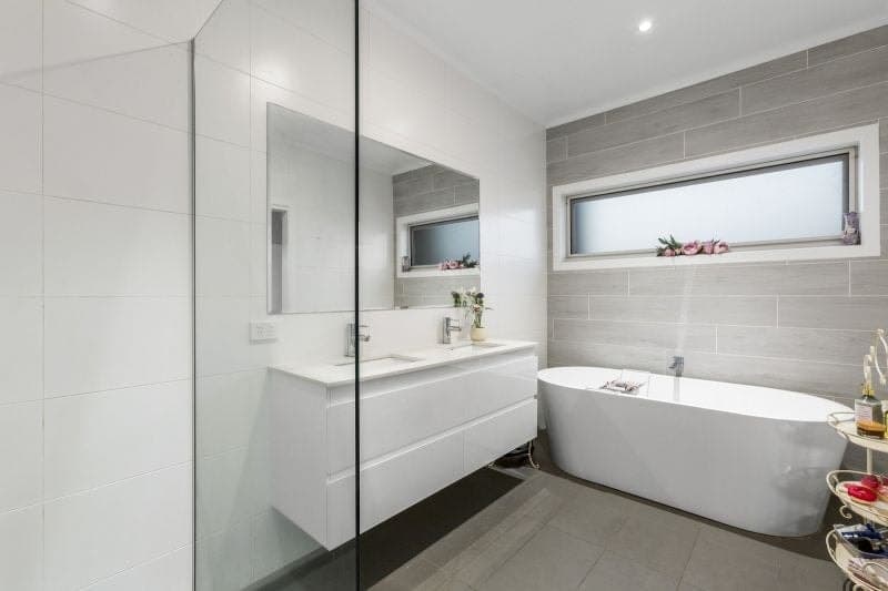 69 Murray Street East COLAC VIC, East Colac - Thumbnail 4