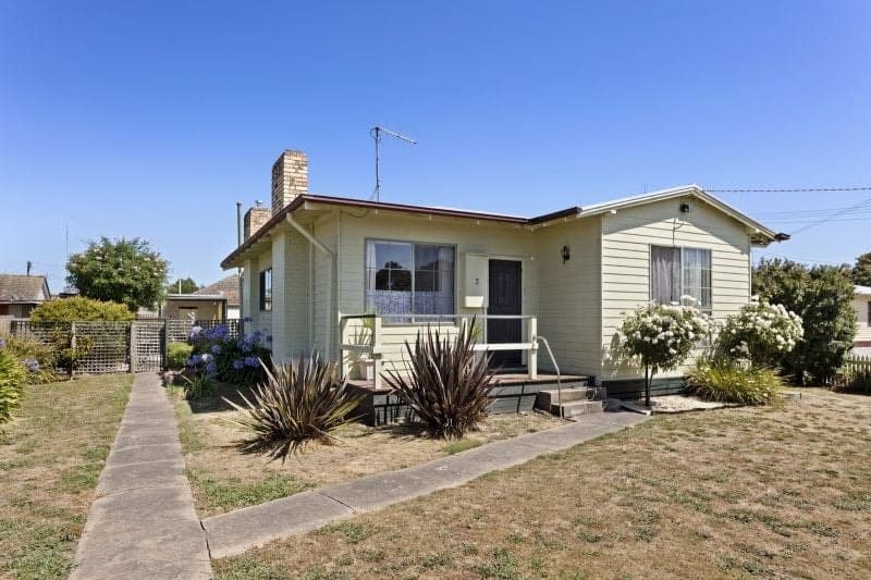 2 Churchill Square COLAC VIC, Colac - Thumbnail 2