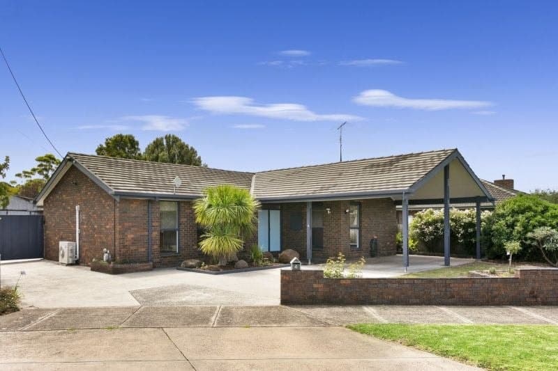 4 Rix Avenue COBDEN VIC, Cobden - Image 1