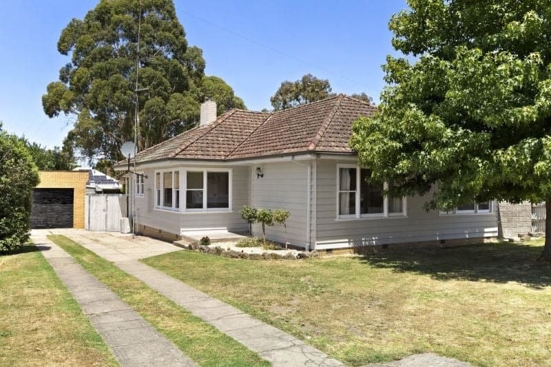 230 Wilson Street COLAC VIC, Colac - Image 1