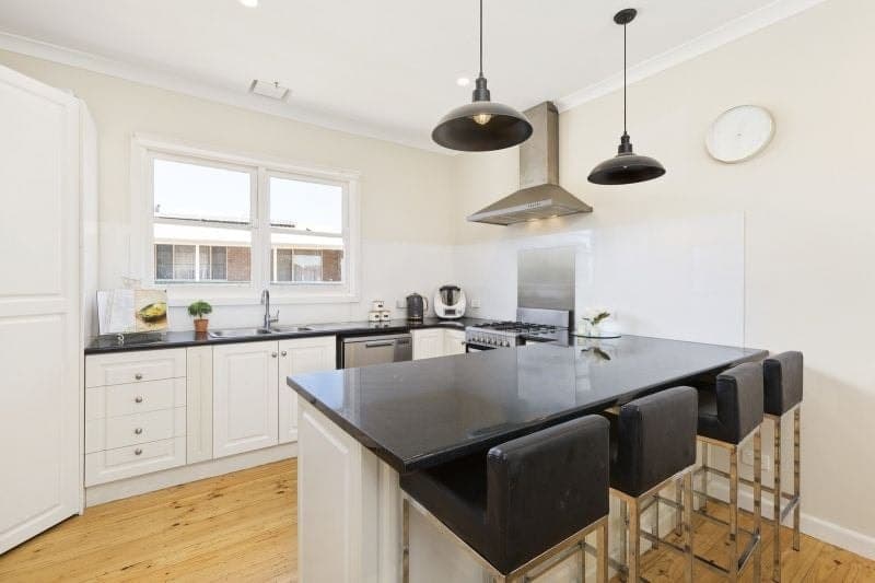 230 Wilson Street COLAC VIC, Colac - Thumbnail 2