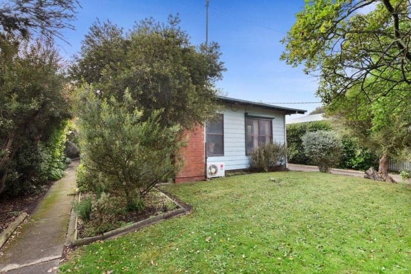 8 Richmond Street COLAC VIC, Colac - Image 1