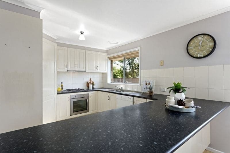 5 Hewitt Street COLAC VIC, Colac - Thumbnail 2