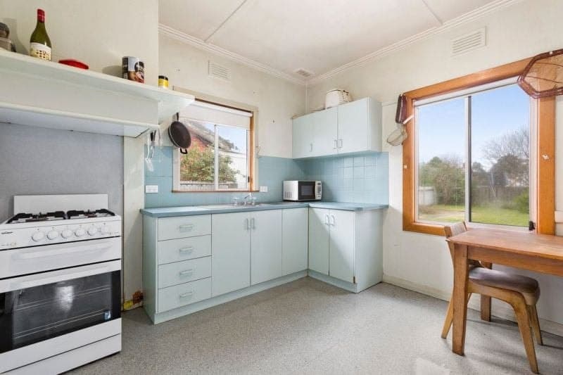132 Queen Street COLAC VIC, Colac - Thumbnail 2