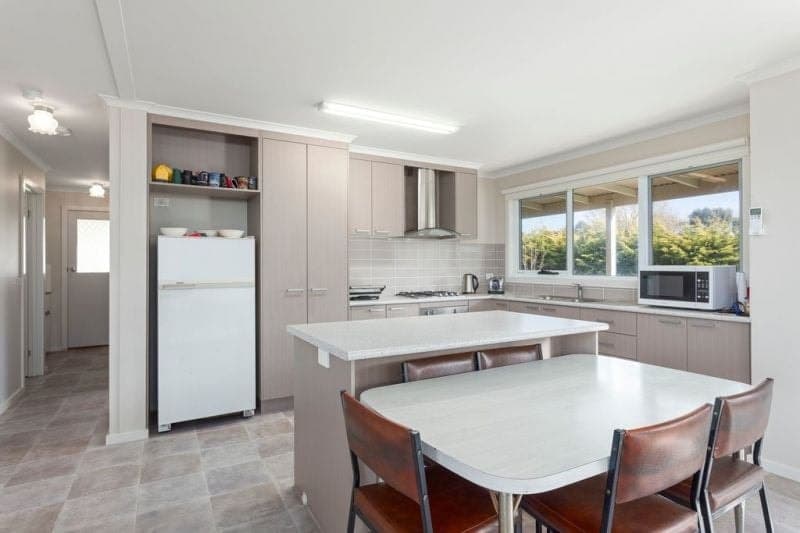 19 Roadknight Street BIRREGURRA VIC, Birregurra - Thumbnail 2