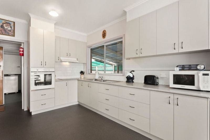 80 Murray Street East COLAC VIC, East Colac - Thumbnail 3