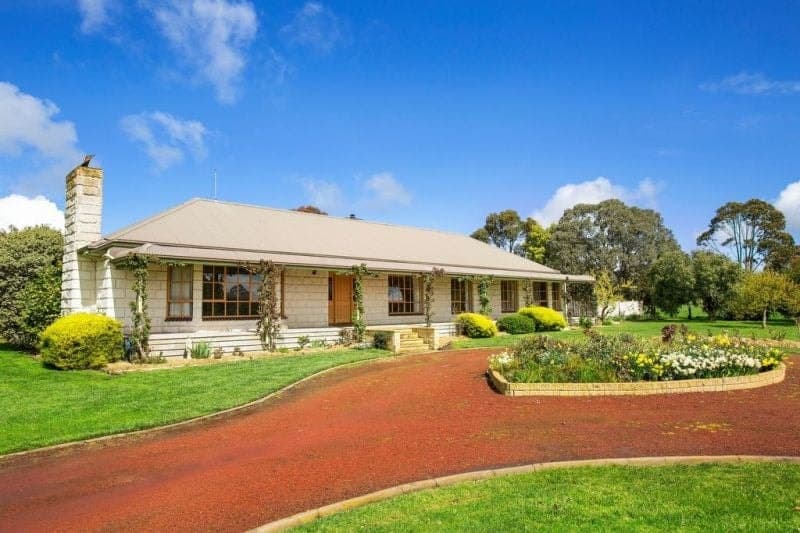 525 Princes Highway COLAC WEST VIC, Colac West - Image 1