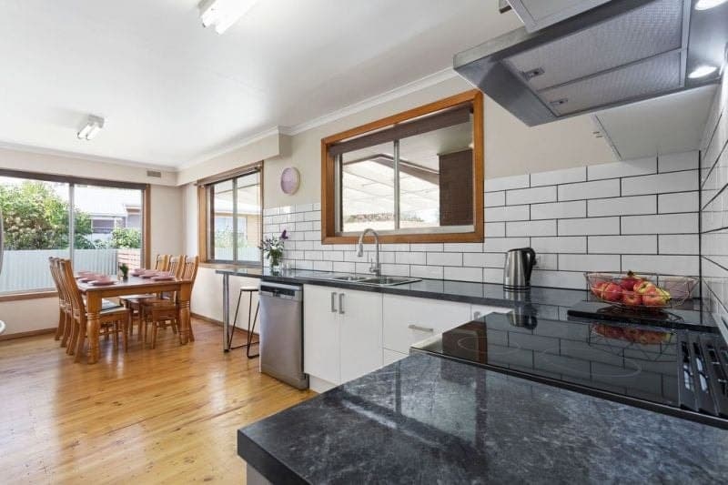 10 Fenwick Street COLAC VIC, Colac - Thumbnail 3