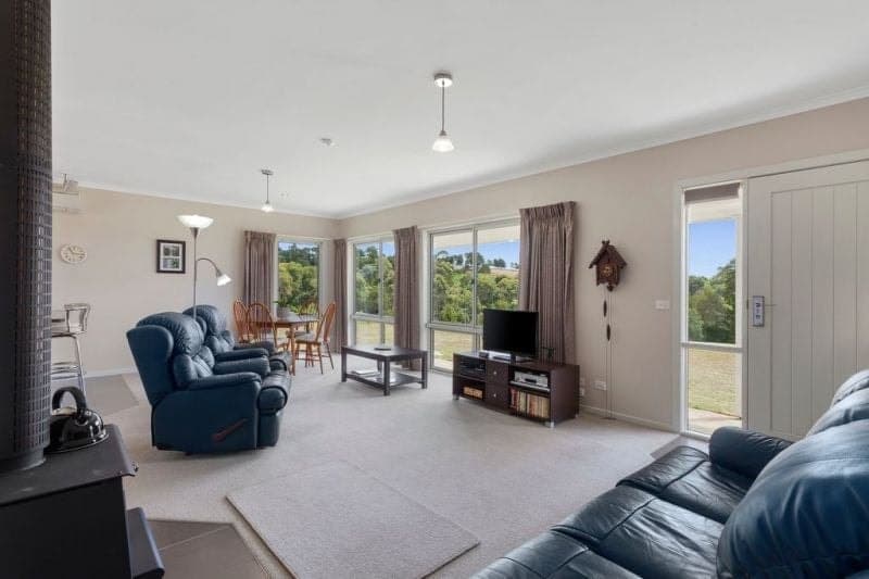 45 Everett Crescent BARONGAROOK WEST VIC, Barongarook West - Thumbnail 3