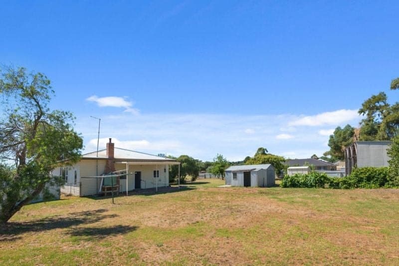21 Coulston Street BEEAC VIC, Beeac - Thumbnail 8
