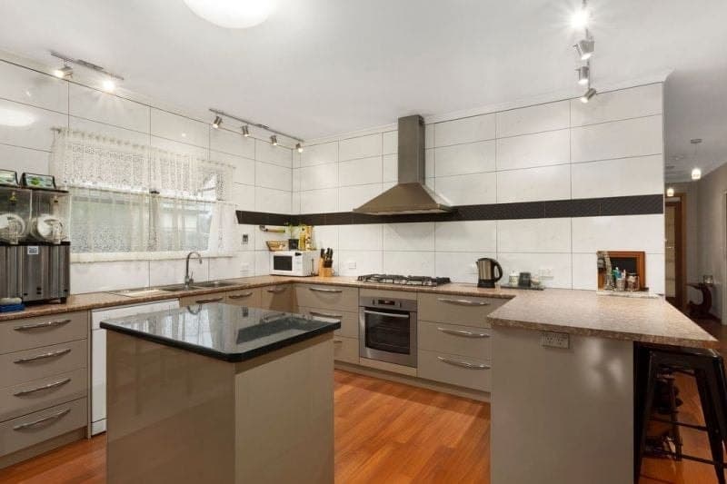 12 Ross Street COLAC VIC, Colac - Thumbnail 2