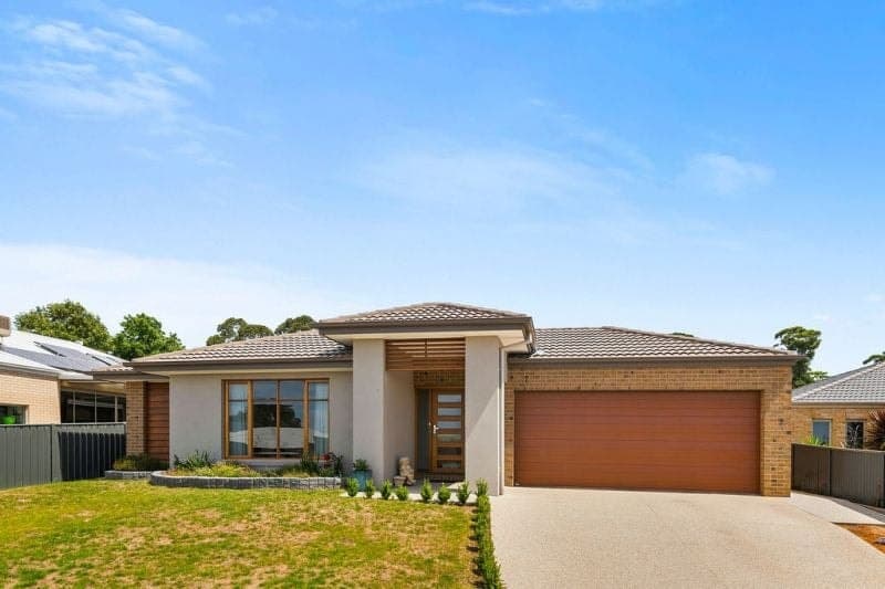 6 Almond Grove ELLIMINYT VIC, Elliminyt - Image 1