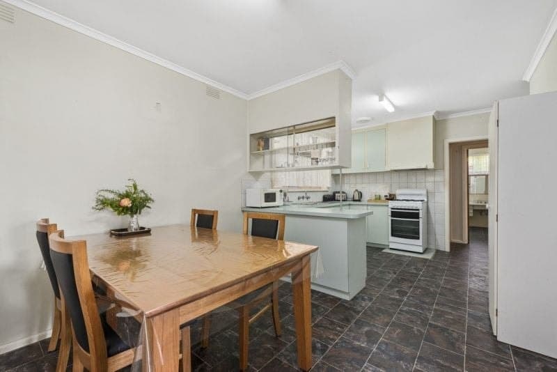14 Elsinore Street COLAC VIC, Colac - Thumbnail 3