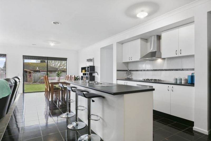 3 Irrewillipe Road ELLIMINYT VIC, Elliminyt - Thumbnail 2