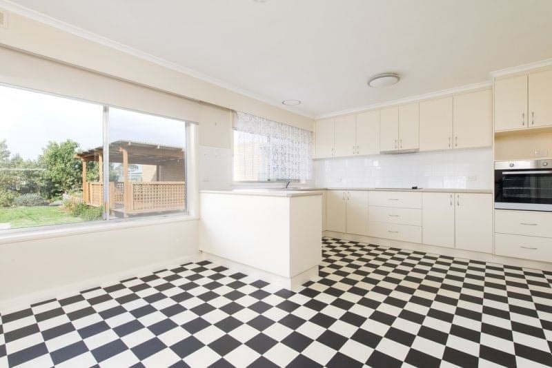 144 Armstrong Street COLAC VIC, Colac - Thumbnail 2