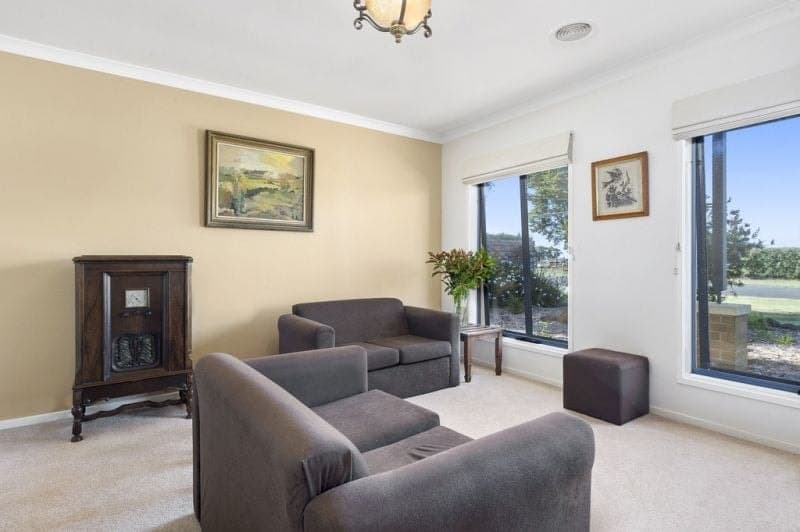66 Mitchell Street COBDEN VIC, Cobden - Thumbnail 2