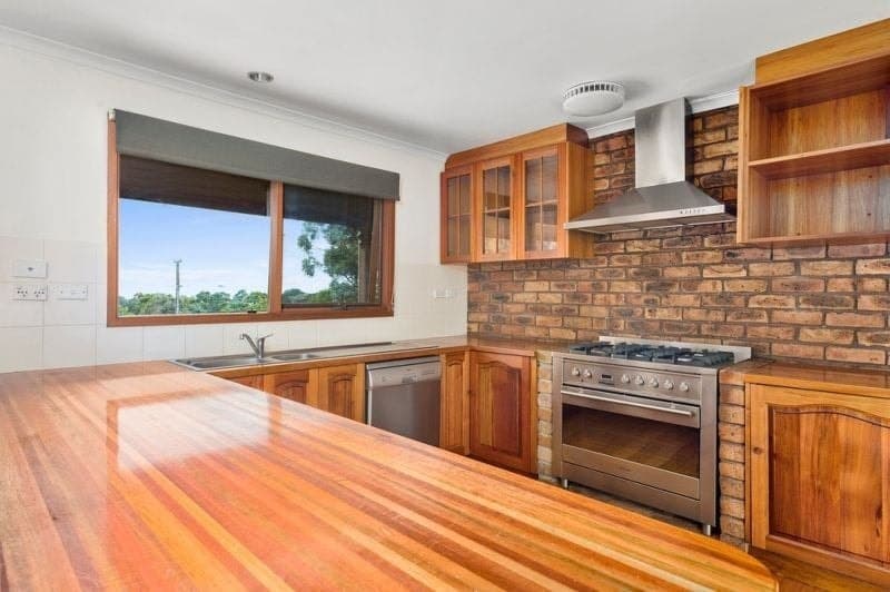135 Everett Crescent BARONGAROOK WEST VIC, Barongarook West - Thumbnail 2