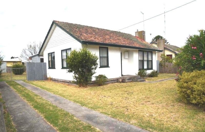 22 Churchill Square COLAC VIC, Colac - Image 1