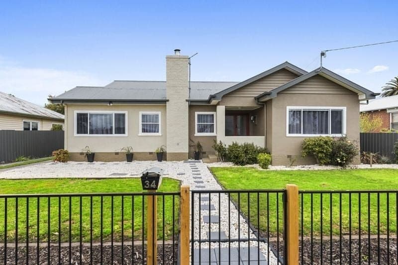 34 Moore Street COLAC VIC, Colac - Image 1