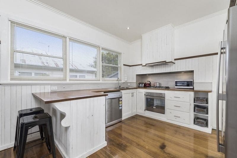 34 Moore Street COLAC VIC, Colac - Thumbnail 2