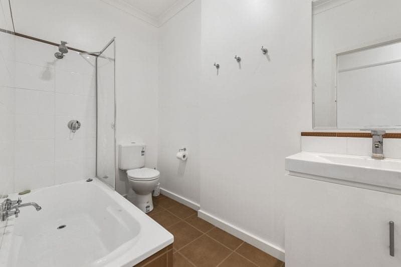 34 Moore Street COLAC VIC, Colac - Thumbnail 5
