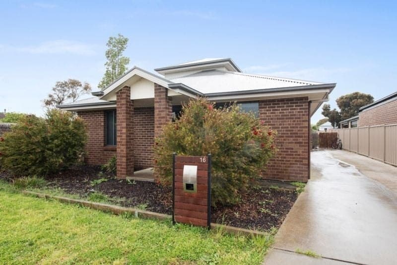 16 Dowling Street COLAC VIC, Colac - Thumbnail 2
