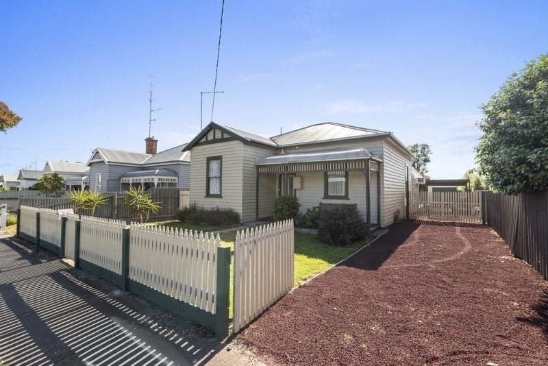 69 Gravesend Street COLAC VIC, Colac - Image 1