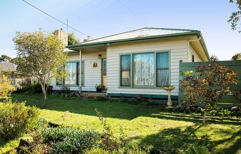 11 Brown Street COLAC VIC, Colac - Image 1
