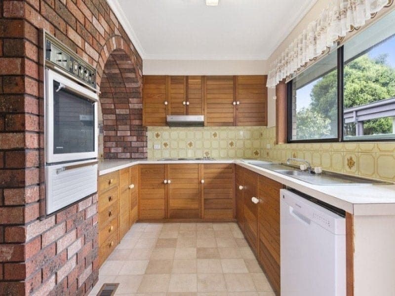 11 Bryan Avenue COLAC VIC, Colac - Thumbnail 2
