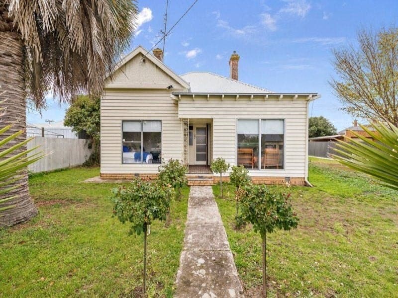 2 Campbell Street COLAC VIC, Colac - Thumbnail 2