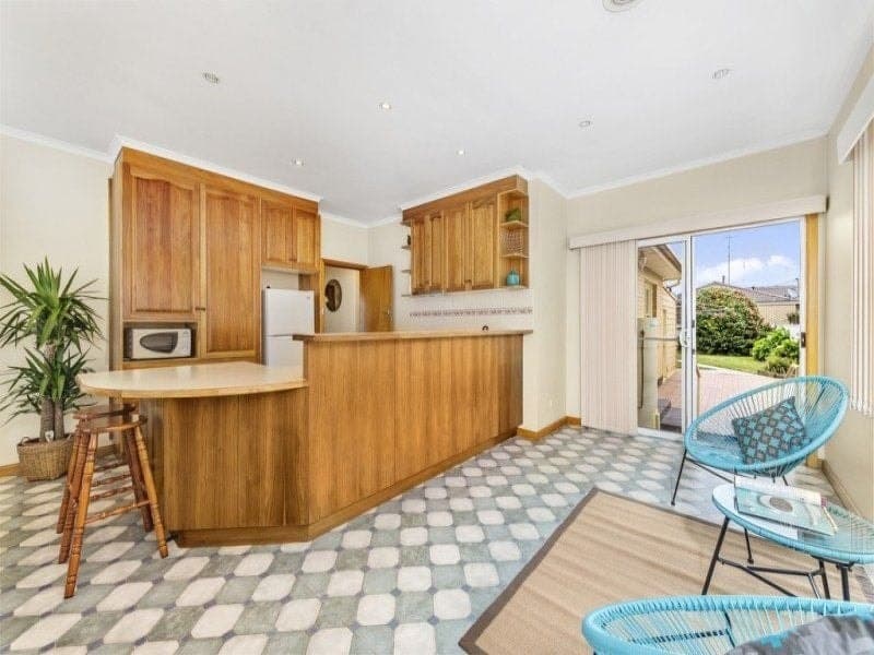 11 Church Street COLAC VIC, Colac - Thumbnail 2