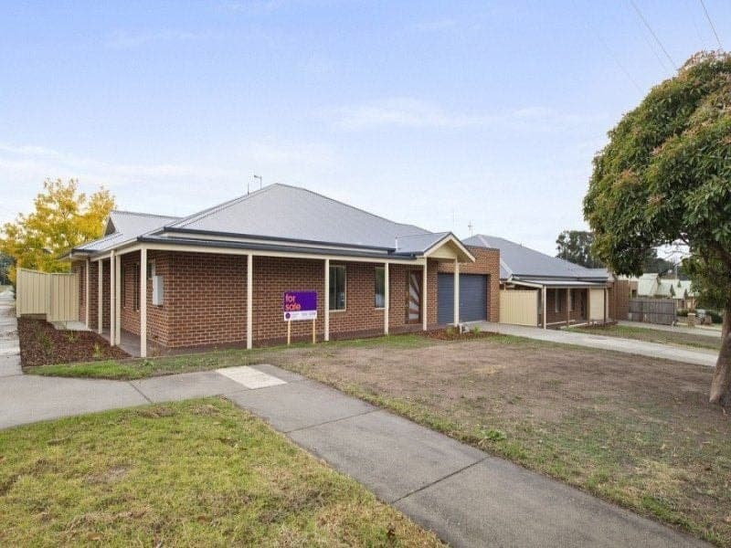 22 Queen Street COLAC VIC, Colac - Thumbnail 2