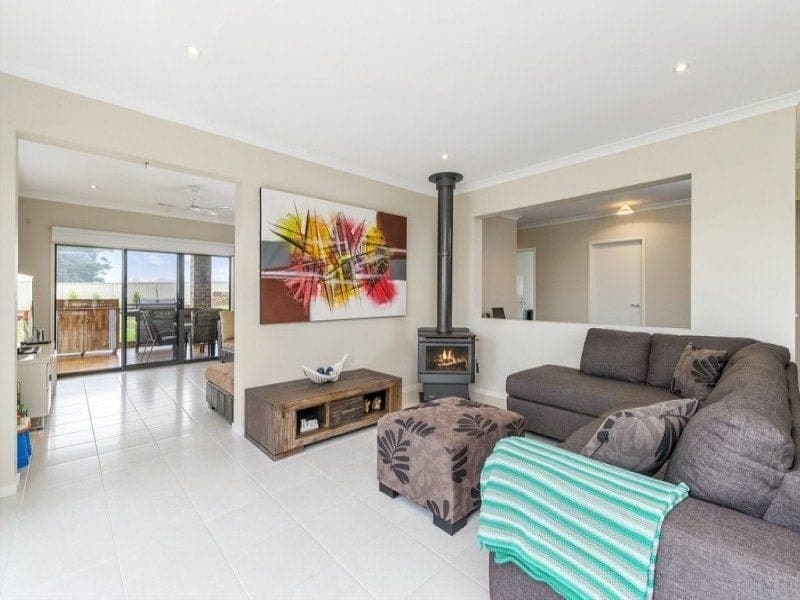 17 Scanlan Drive ELLIMINYT VIC, Elliminyt - Thumbnail 3